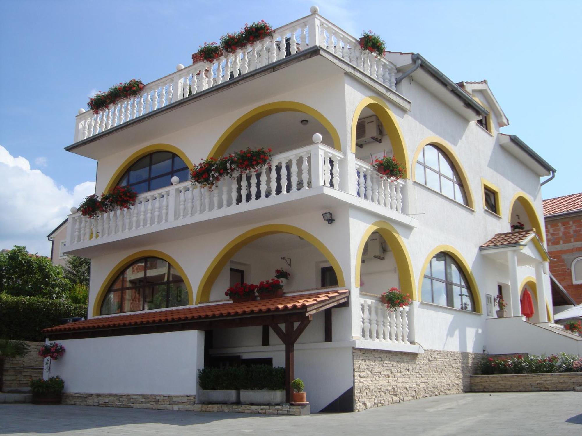 Villa Flora มาลินสกา ภายนอก รูปภาพ